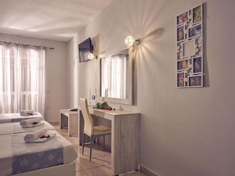 Hotel Savvas-deval (adults Only) 2*